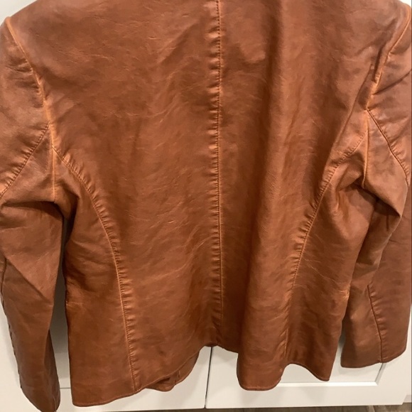 jacket - Picture 4 of 7